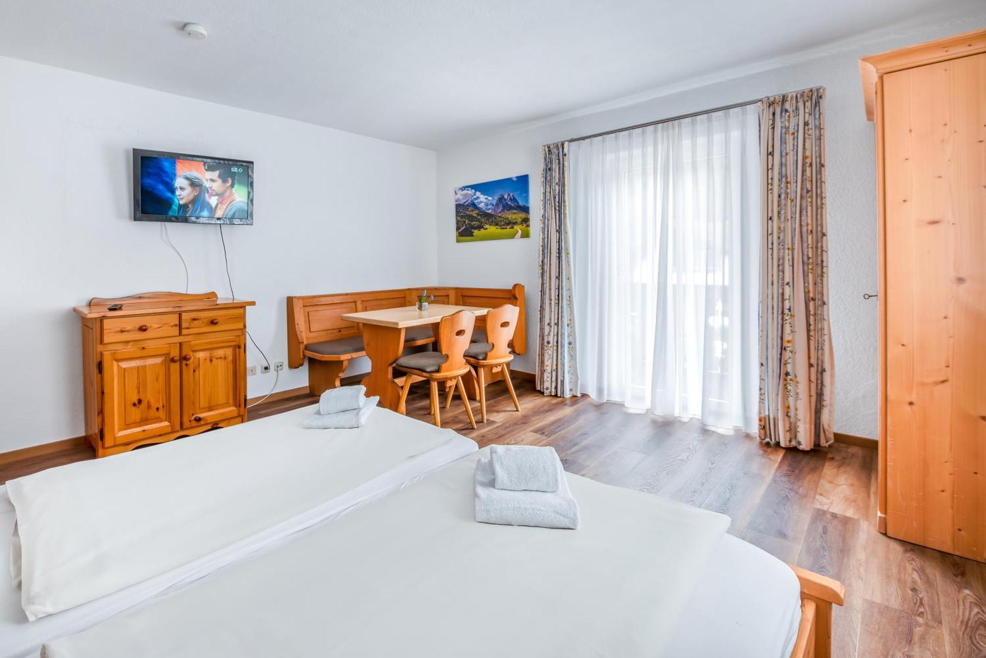 Hotel Garni Nuss Grainau Exteriör bild